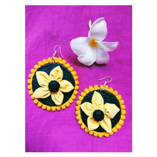 Cowrie-earrings-yellow
