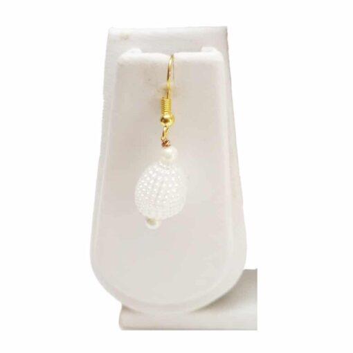 Drop-shaped-pearl-with-tiny-pearl-texture-NIP006-01